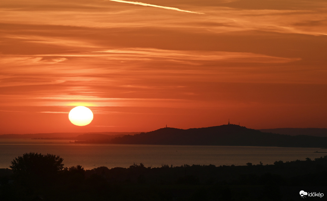 Májusi első ébredés 