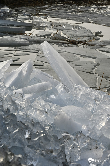 Jég hàtàn jég 
