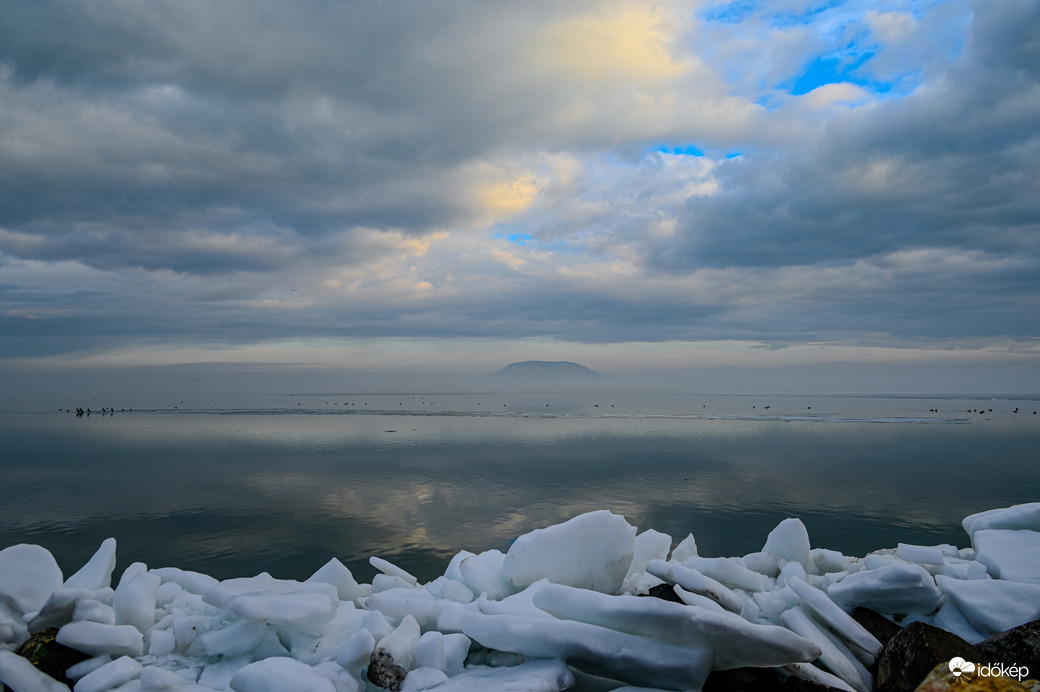 Búcsú a jégtől , az utolsó úszó jégtáblák 