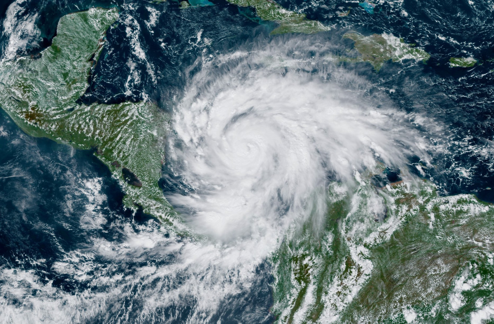 Iota hurrikán