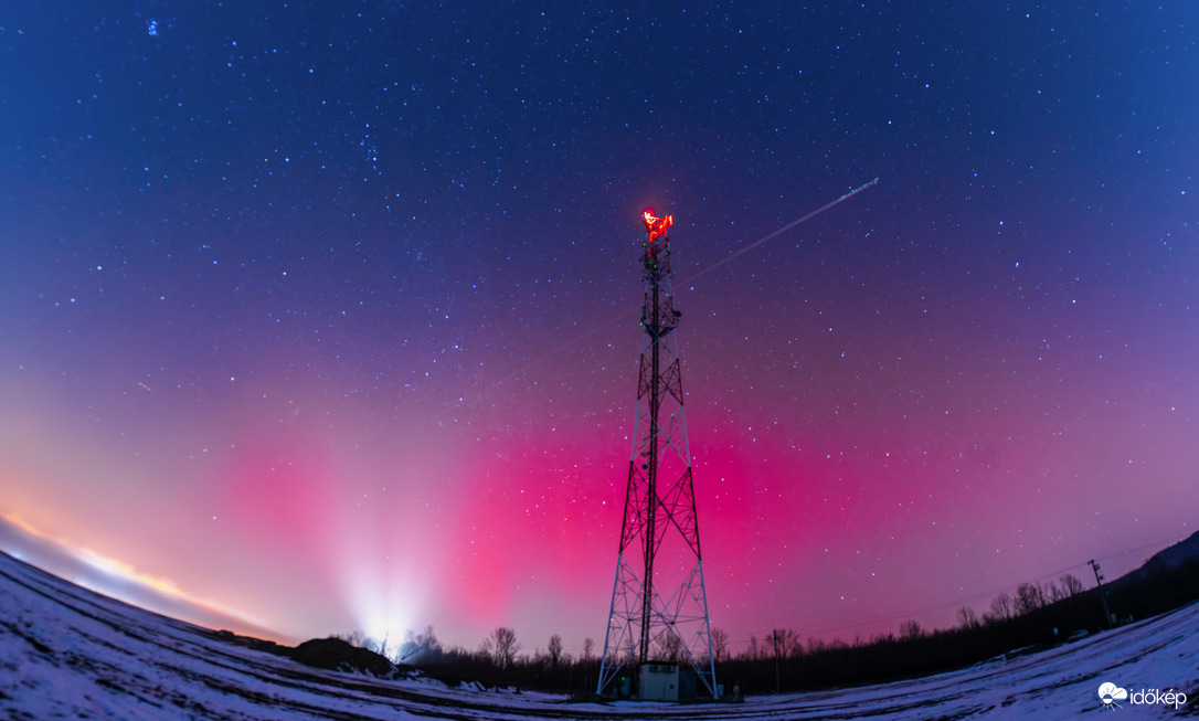 Éjszakai járat sarki fénnyel