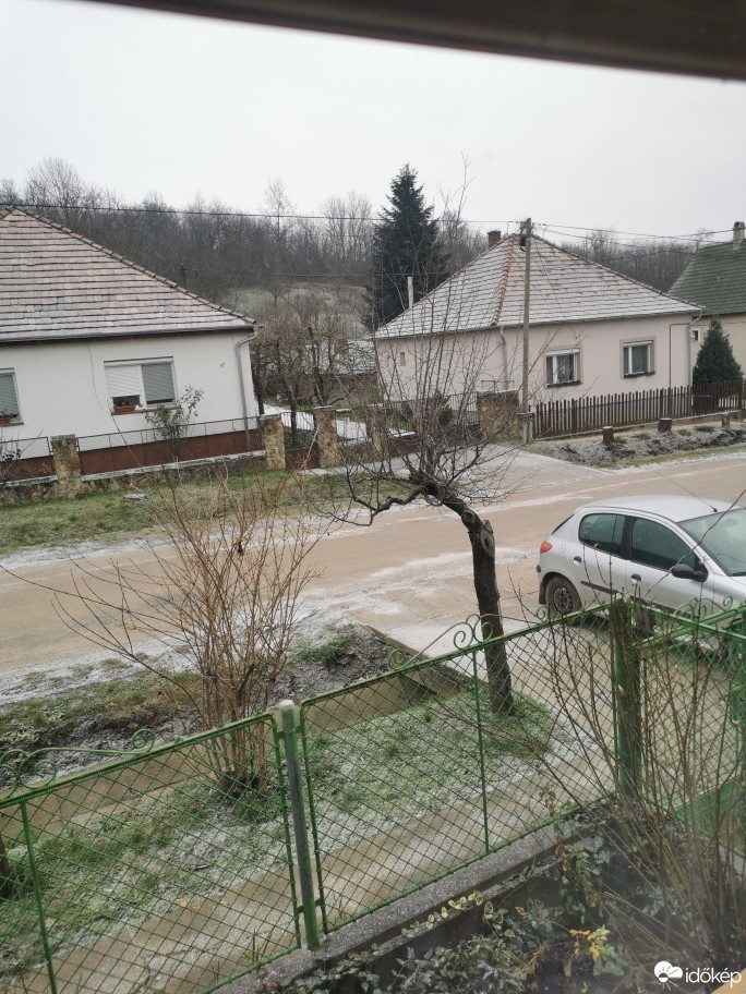 Vál