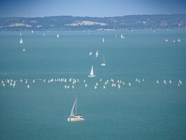 Látkép a Balatonra Tihanyból