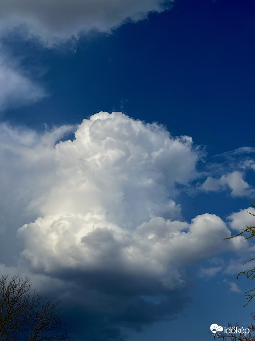 Mai felhők