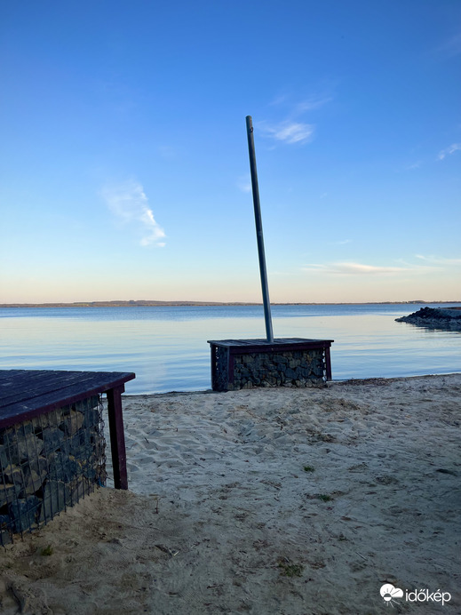 Egy nyugodt este a parton