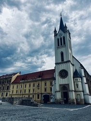 Sötét felhők gyűlnek Keszthely felett