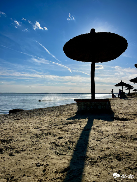 Áprilisi Balaton-part