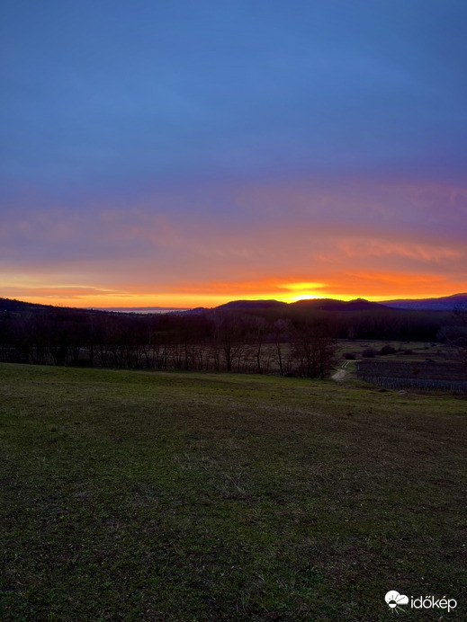 Óévbúcsúztató naplemente a Gulácsról