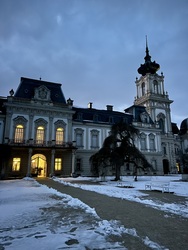 Koraesti órákban a Festetics kastély parkja