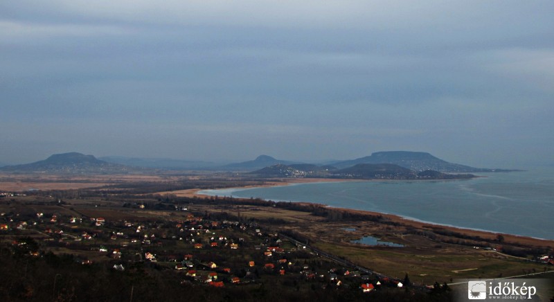 Panoráma a Keszthelyi-hegységből