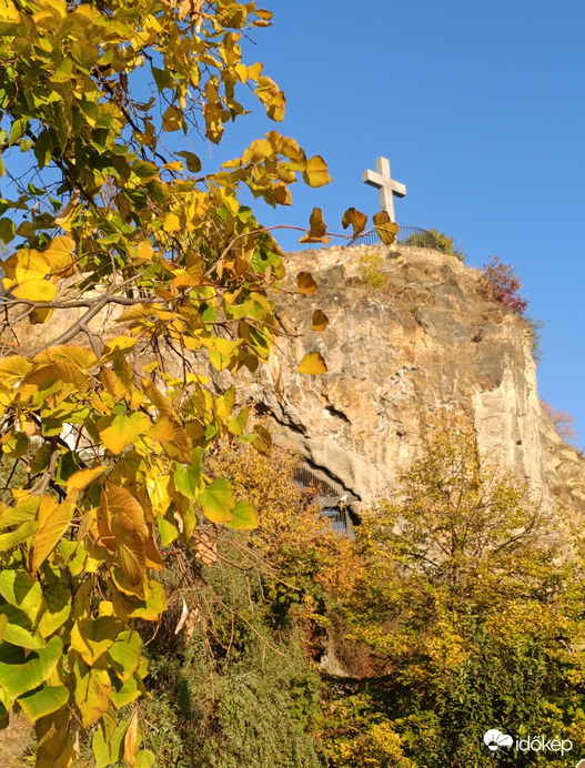 Kereszt-ősszel.