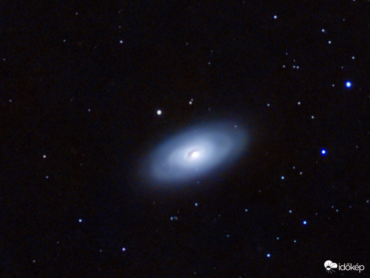 M64 (Feketeszem Galaxis)