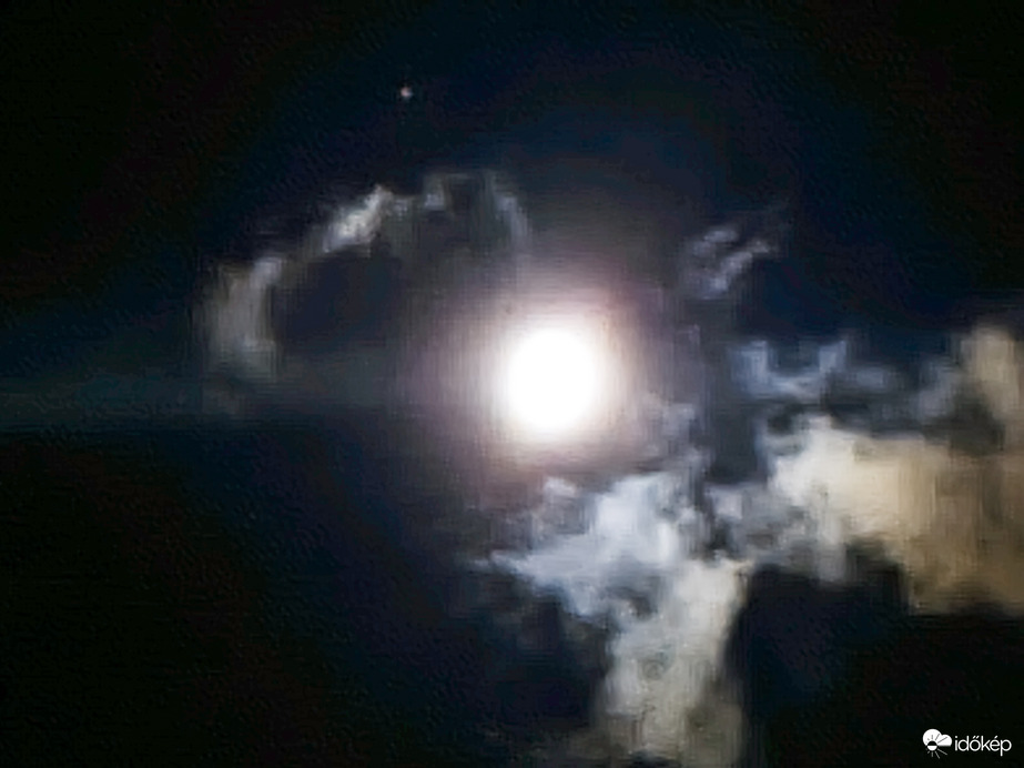 Hold És A Pollux