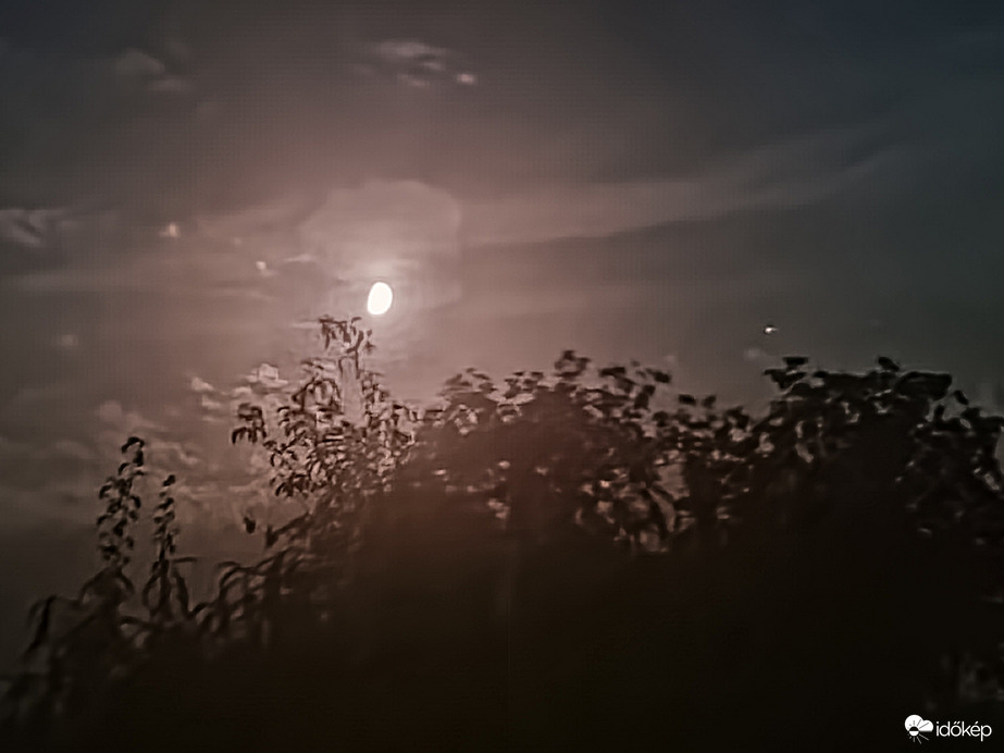 Hold És A Antares Együttállás