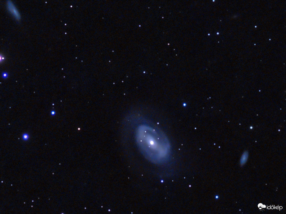 NGC4725