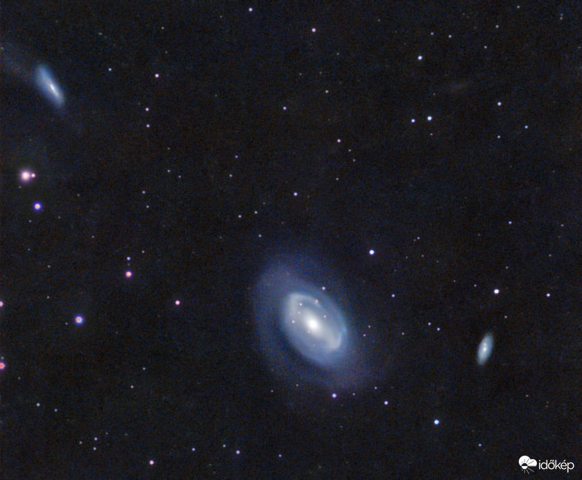 NGC4725