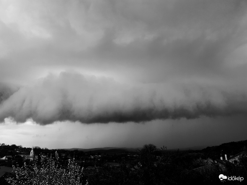 Elnyelés előtti pillanatok