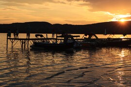 HULLÁMZÓ BALATON