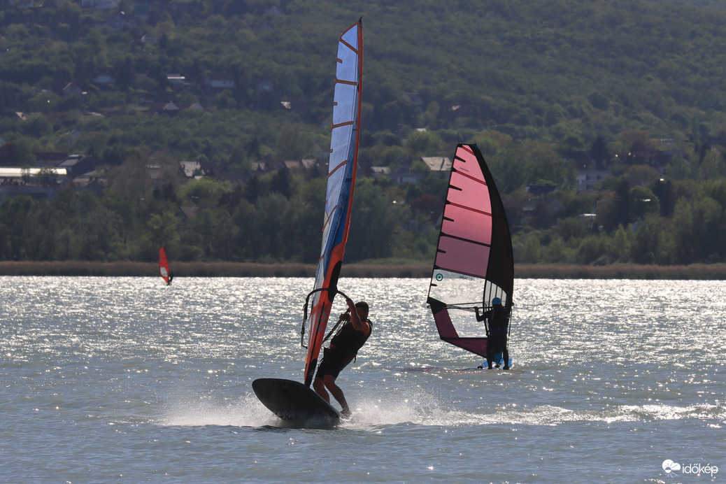 SZELES IDŐBEN, SZELEK SZÁRNYÁN