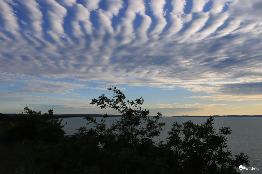 BALATONVILÁGOS