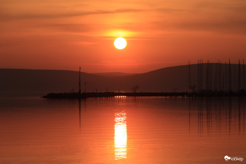 TERMÉSZET FESTMÉNYE