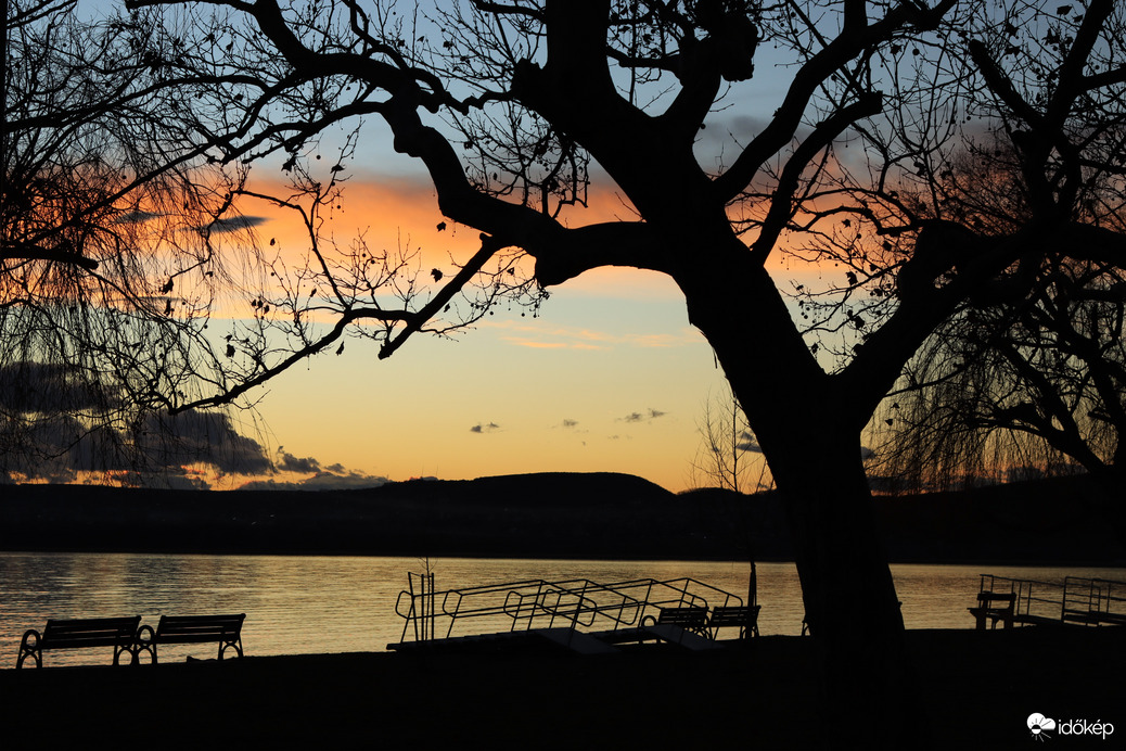 TERMÉSZET FESTMÉNYE