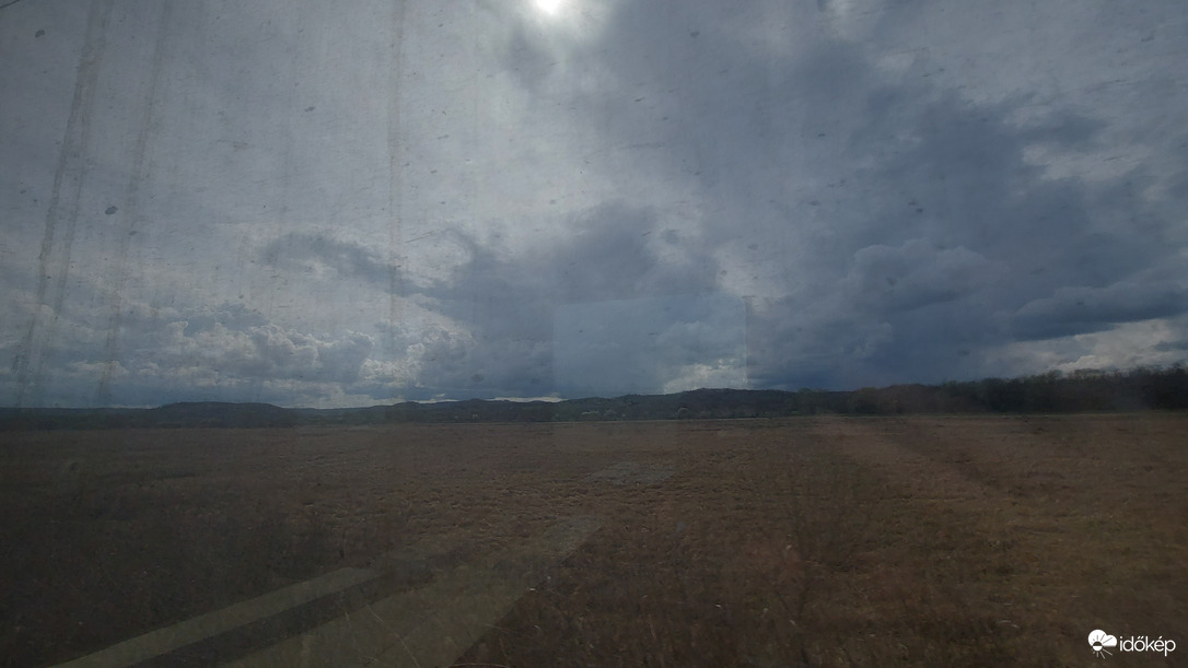 Vonat ablakából a kaposvári és pécsi cellák. 