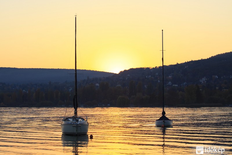 Őszi esti napfűrdő