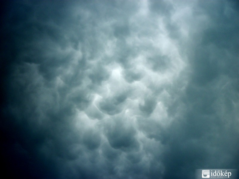Instabil a légkör- Füzesabony felett az ég, zivatar után 2