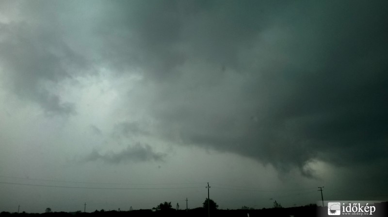 Érkezik az özönvíz...