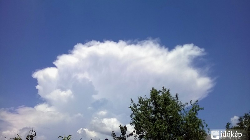 Cumulonimbus incus