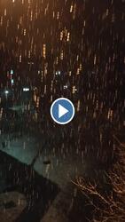 Nagy pelyhekben hull a hó Záhonyban