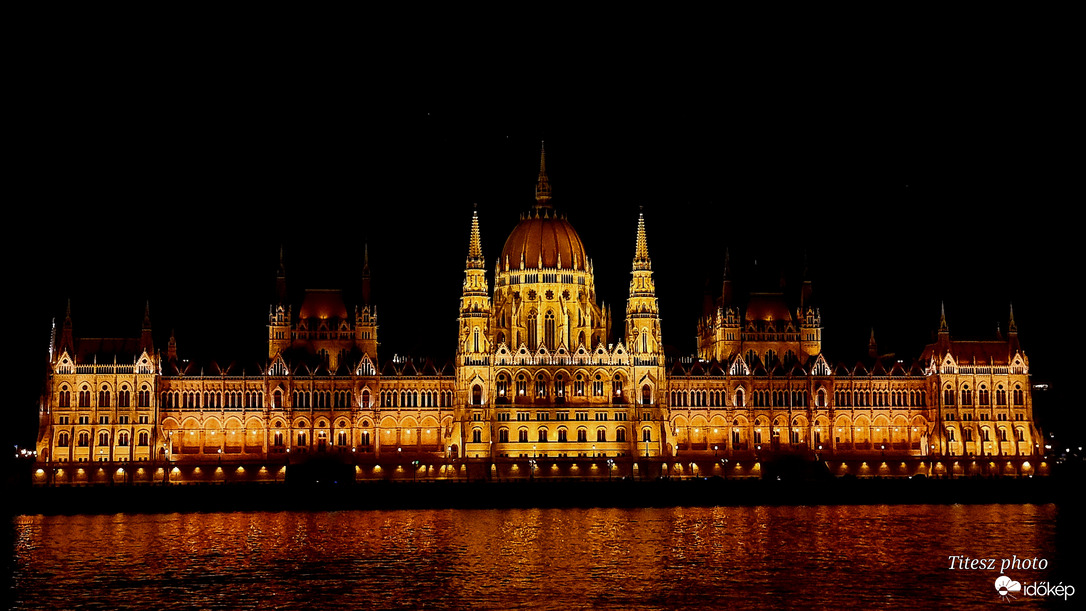 Országunk háza