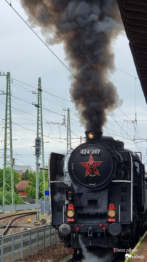 424es Vácon