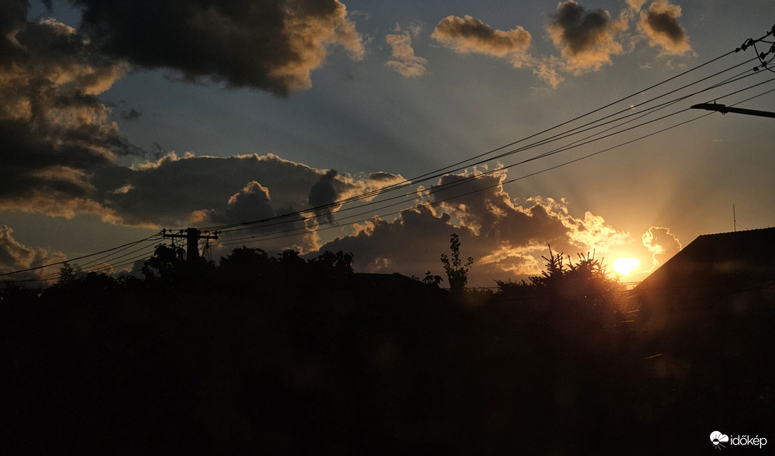 Naplemente Békéscsabán-előbújt