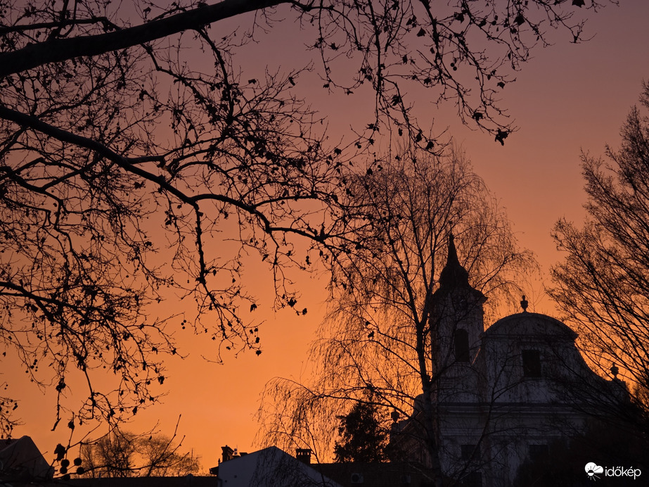 Tüzes naplemente vihar után