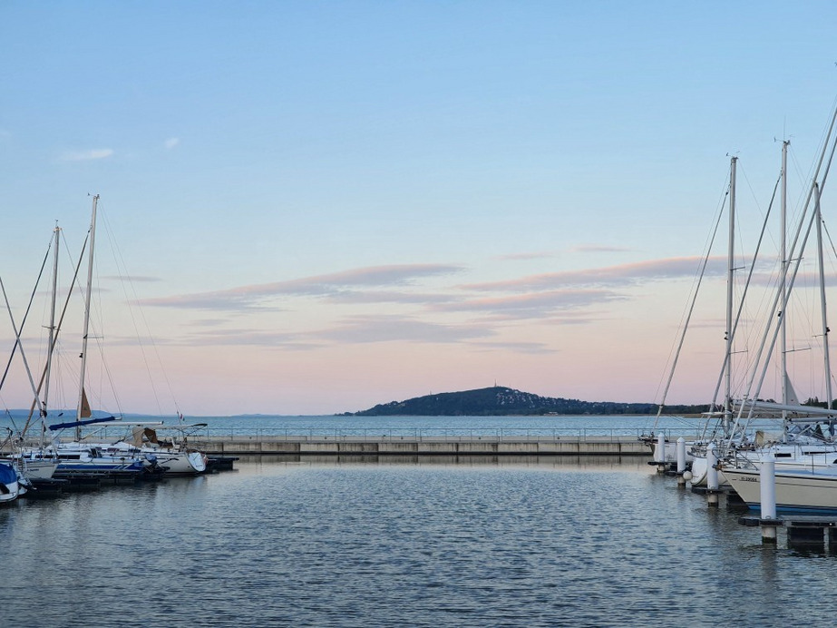 Balatonfenyves