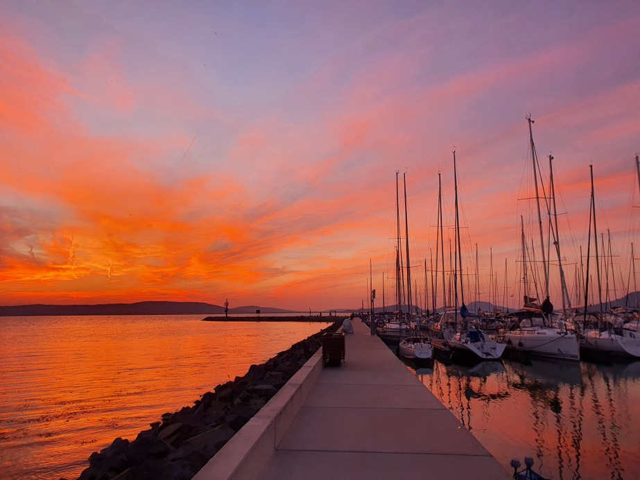 Balatonfenyves