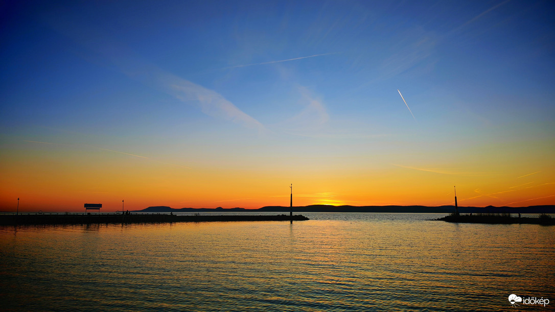 Kék és narancssárga 