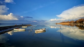 Jönnek -mennek a felhők 