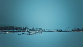 Csend ölelt át a mólón... 