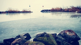 Már csak eső van a jégen... Ma már nincs tömeg... 