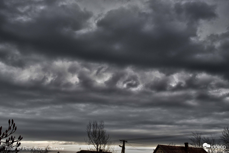 Turbulens örvények + KH
