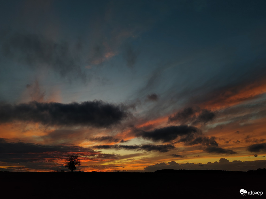 Színpompás Naplemente 