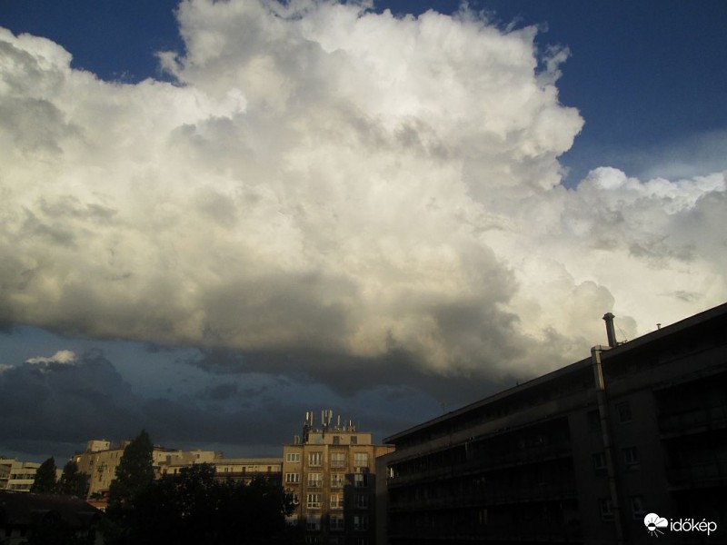 Tegnap esti látvány az erkélyről