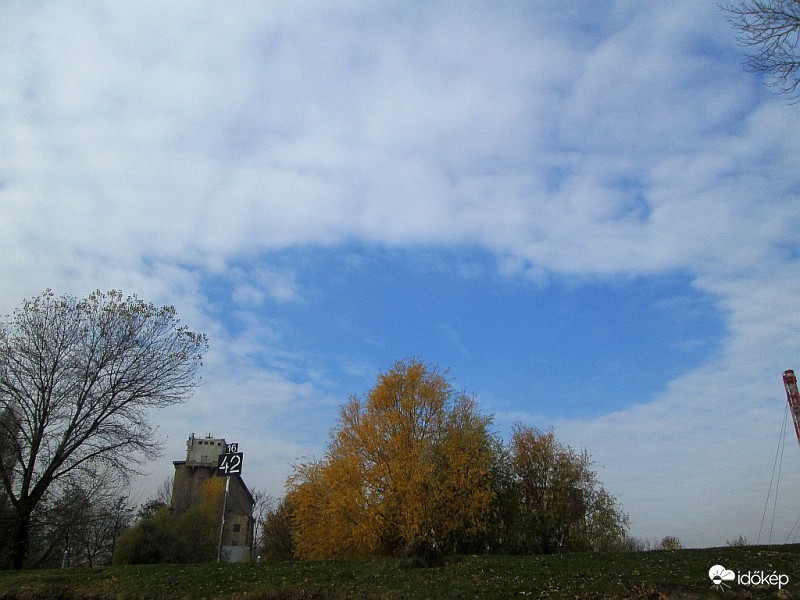 Lik...de lehet száj is...