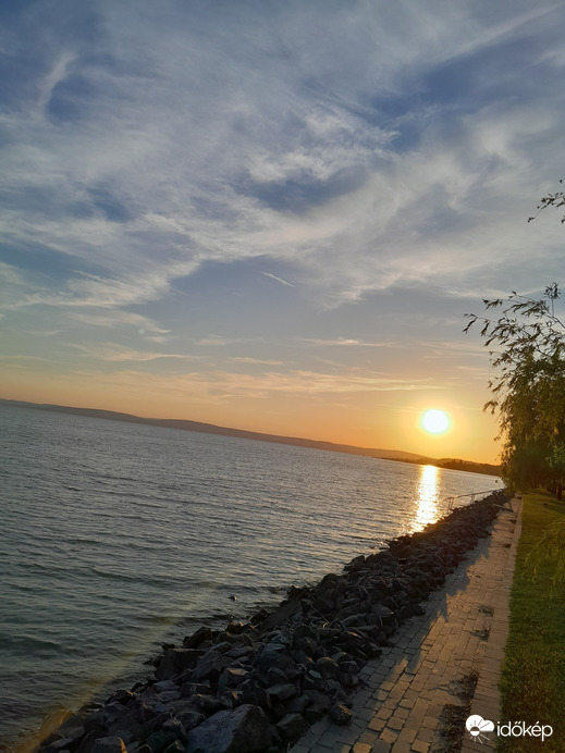 Balatonakarattya