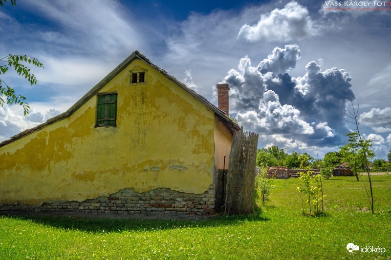 Felhőrobbanás I.