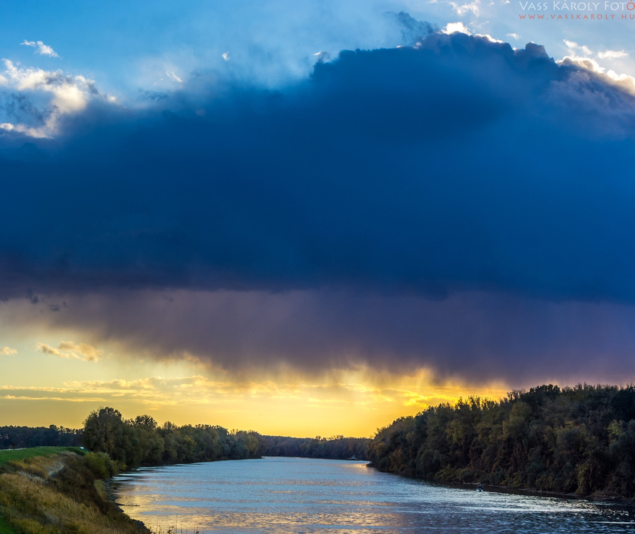 Felhők a Tisza felett II.