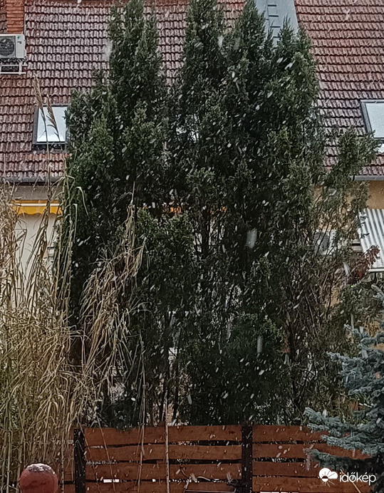 Esik,de olvad...